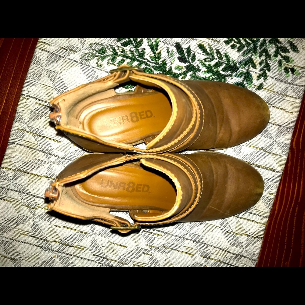 Cut Out Booties - Picture 5 of 8